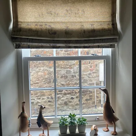Bedale Cottage *