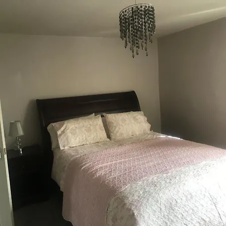 Bedale Cottage *